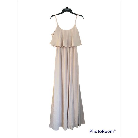 Show me your mumu Caitlin Ruffle Maxi Dress Size M NWOT Dusty Blush Crisp - Picture 4 of 8